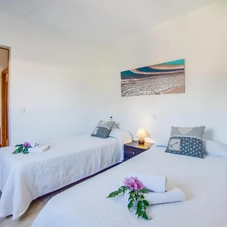 Holiday home Can Picafort Holiday Sleeps 8 With Pool And Air Con