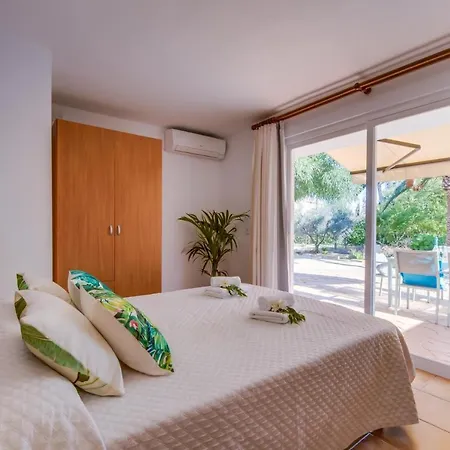 Can Picafort Holiday Sleeps 8 With Pool And Air Con * Can Picafort (Mallorca)