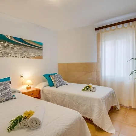 Can Picafort Holiday Sleeps 8 With Pool And Air Con *