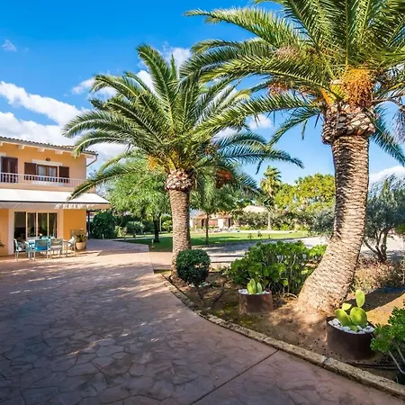 Can Picafort Holiday Sleeps 8 With Pool And Air Con *